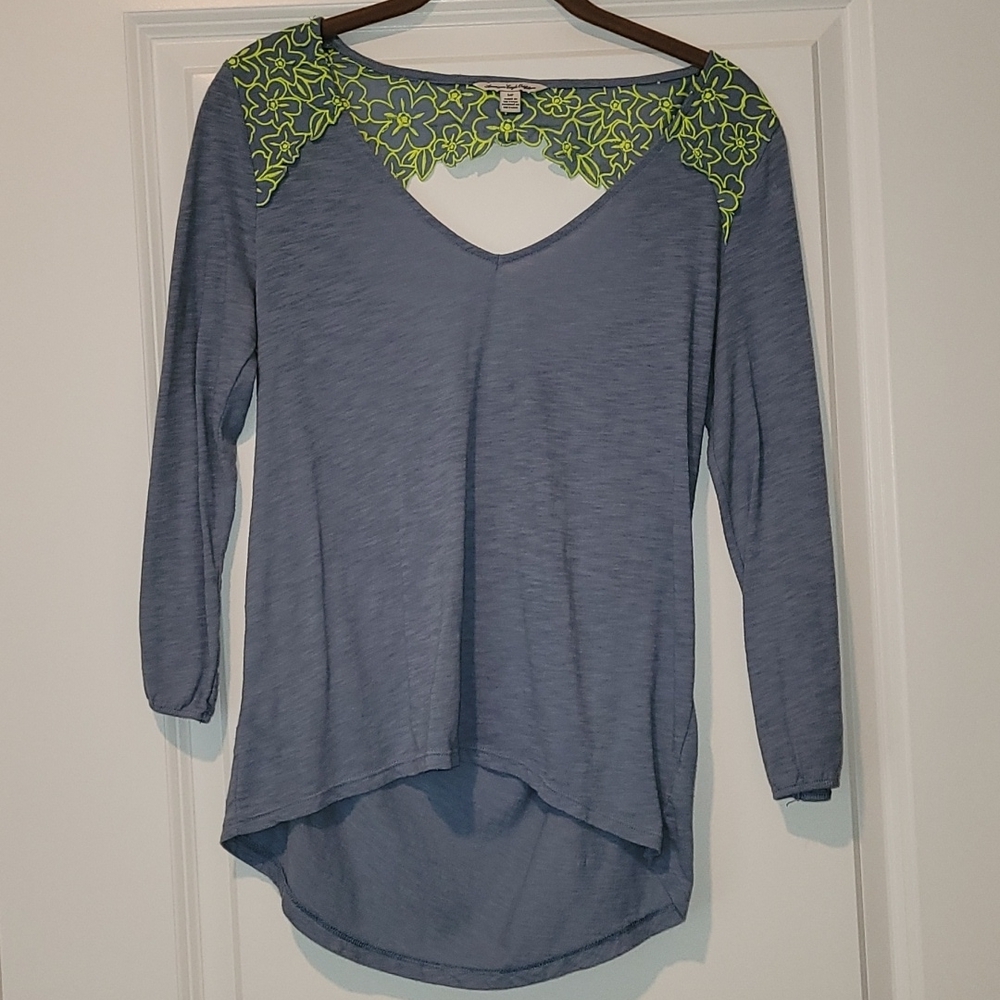 American Eagle Outfitters cut‎ out back top